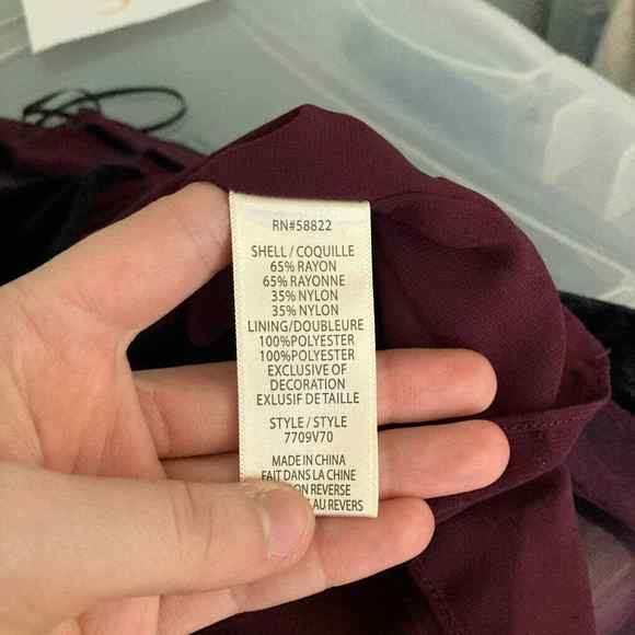 Max Studio‎ Shirt Womens XS Purple Black Velvet Floral Sleeveless Halter Pleated - Picture 6 of 9